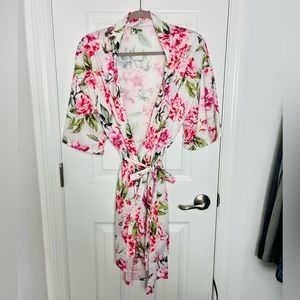 NWOT Show Me Your Mumu Brie Robe FLORAL print lightweight lounge get ready